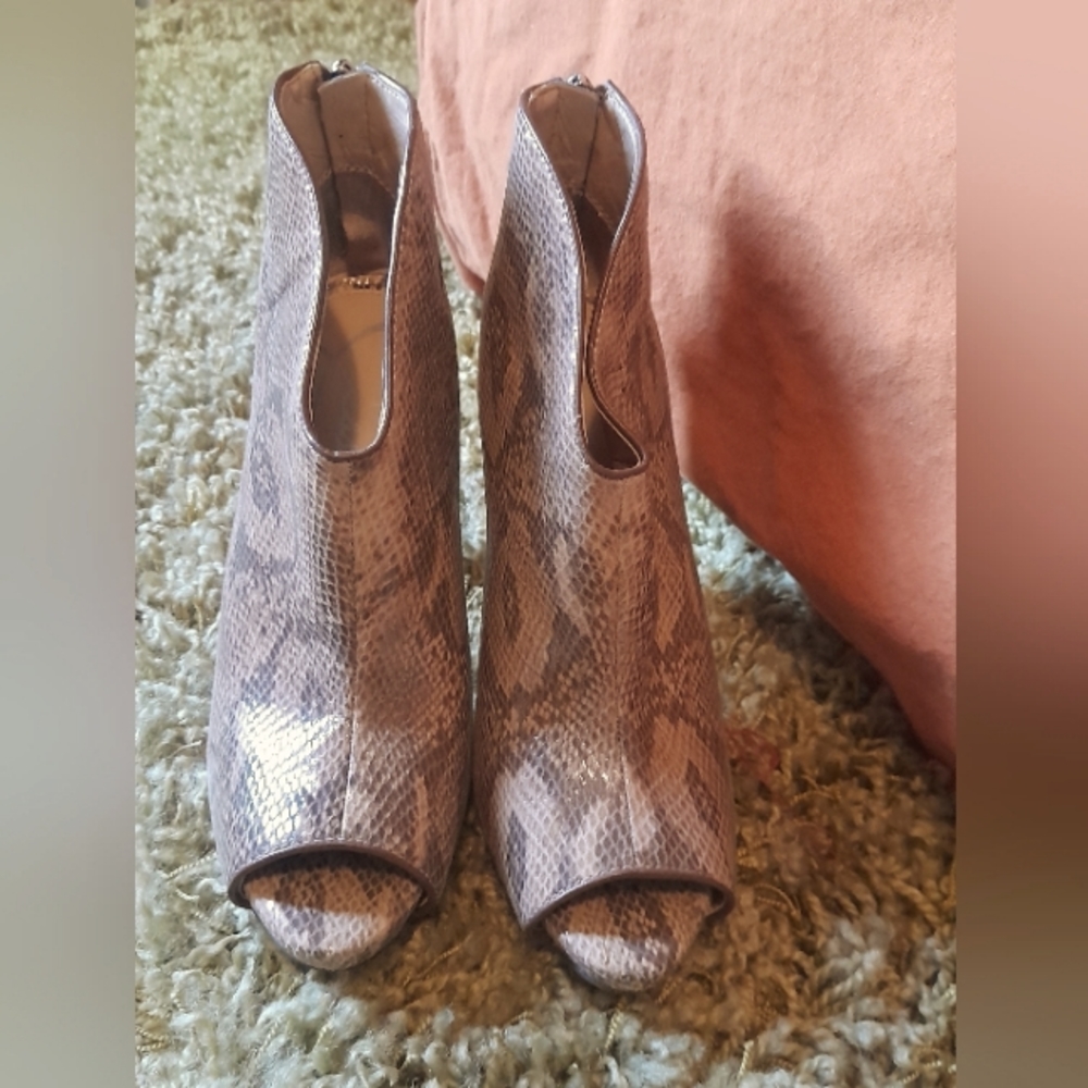 Ankle Boot's